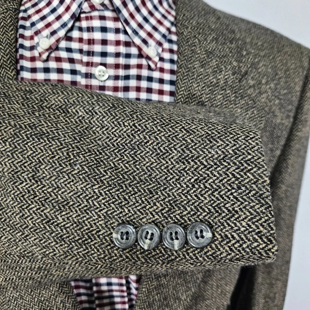JOS A BANK Men's Tweed Sport Coat Blazer Two Button Brown Herringbone Wool 42R